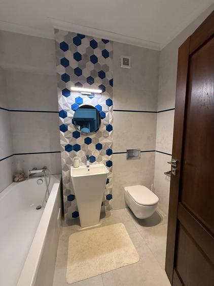 Apartament cu 3 camere decomandat în Lacul Morii