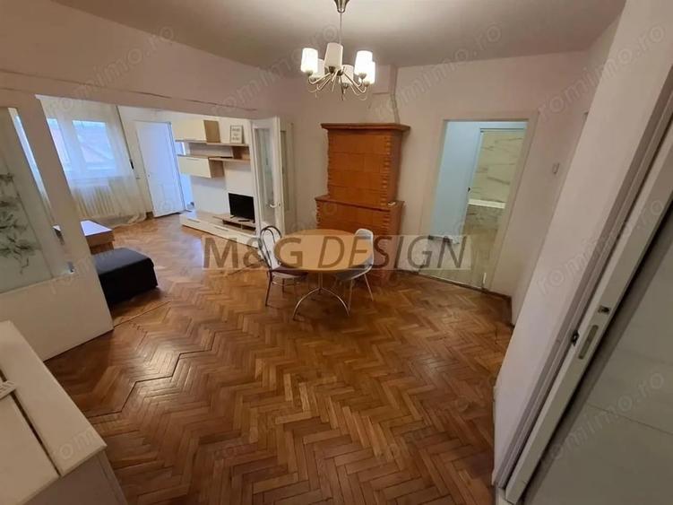 Apartament cu 5 camere decomandat, mobilat în Central