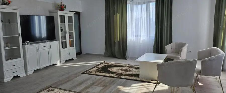 Casă cu 4 camere cu Teren 480 Mp în Est