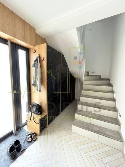 Apartament pe 3 nivele. Terasa 30 mp. 2 Balcoane. 2 Bai. Gradina - 9