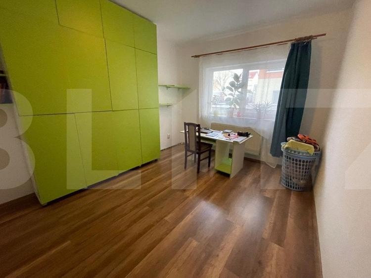 Apartament cu 3 camere semidecomandat, mobilat în Europa
