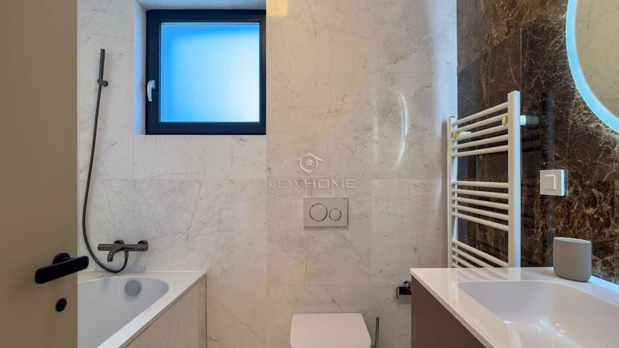 Apartament cu 2 camere semidecomandat, mobilat în Între Lacuri