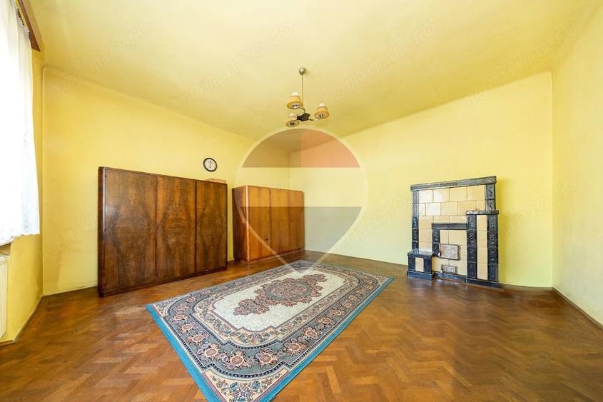 Casă cu 3 camere cu Teren 369 Mp în 13 Decembrie