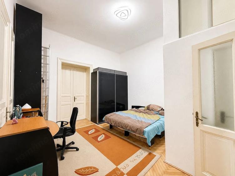 Apartament cu 4 camere decomandat în Central