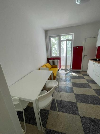 Apartament cu 2 camere decomandat în Grigorescu
