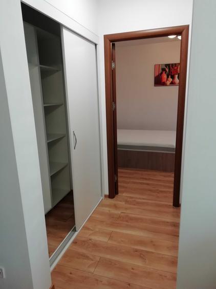 Apartament cu 2 camere semidecomandat în Policlinica