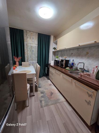 Apartament cu 2 camere semidecomandat în Micălaca