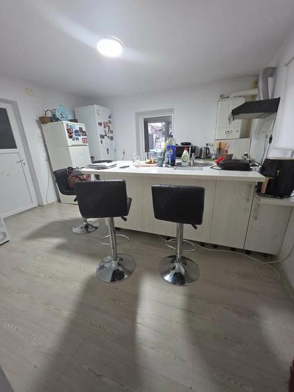 Casă cu 4 camere cu Teren 463 Mp în Central