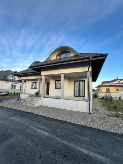 Casă individuală cu 4 camere cu Canalizare în Exterior Nord