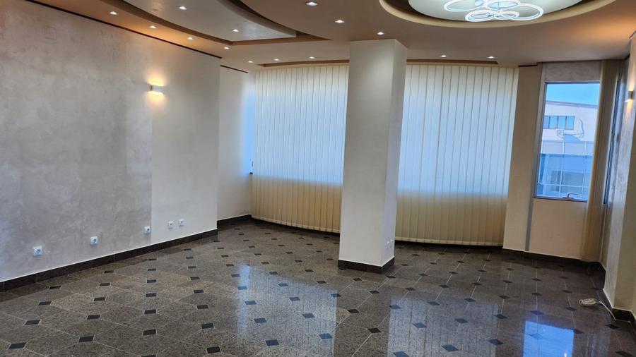 Spațiu premium birouri sau clinică, 2 corpuri, 12 parcări, lift, terasă - 7300 E - 30