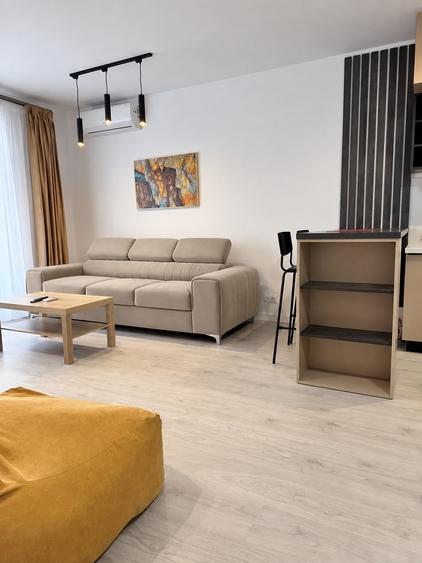 Apartament cu 2 camere nedecomandat, mobilat în Băneasa