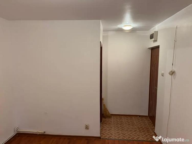 Garsonieră decomandată în Galata