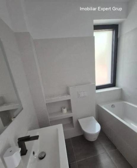 Casă cu 2 camere cu Teren 100 Mp în Tineretului