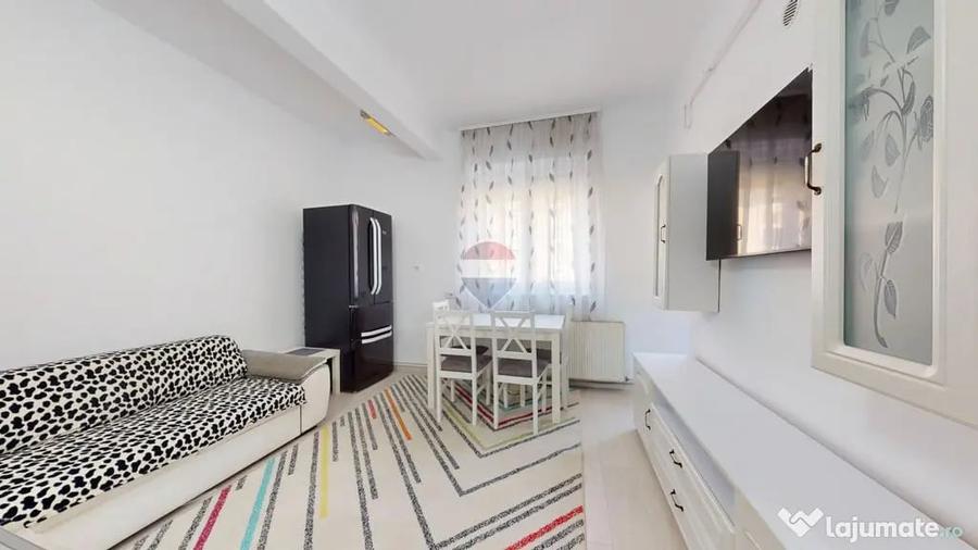 Apartament cu 3 camere decomandat în Centrul Civic