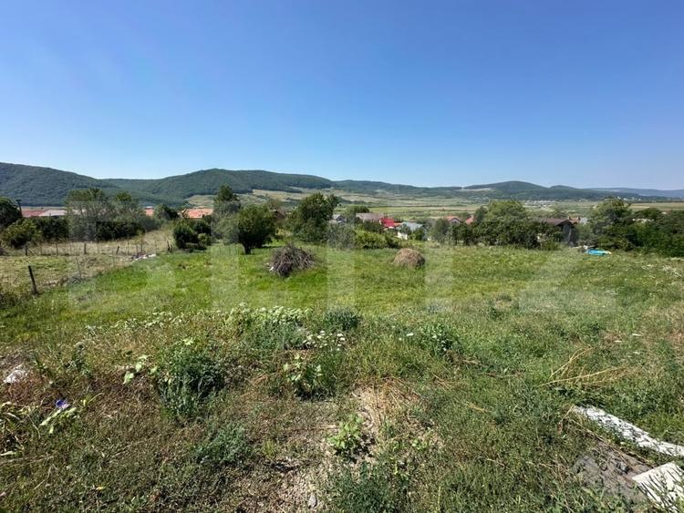 Teren Construcții intravilan de 1400 mp, în Crainimăt