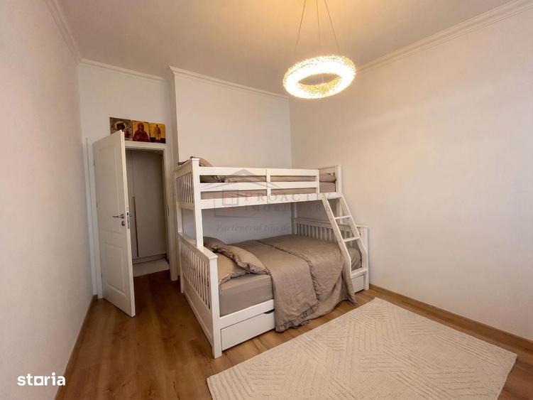 Apartament cu 3 camere decomandat în Ipotești