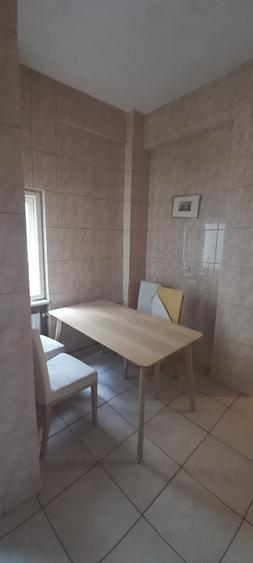 Apartament cu 3 camere decomandat în P-ța Universității