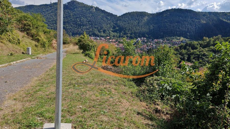 Teren Construcții intravilan de 500 mp, în Drumul Poienii