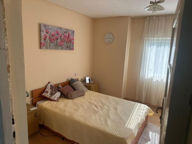 Casă cu 4 camere în Periș