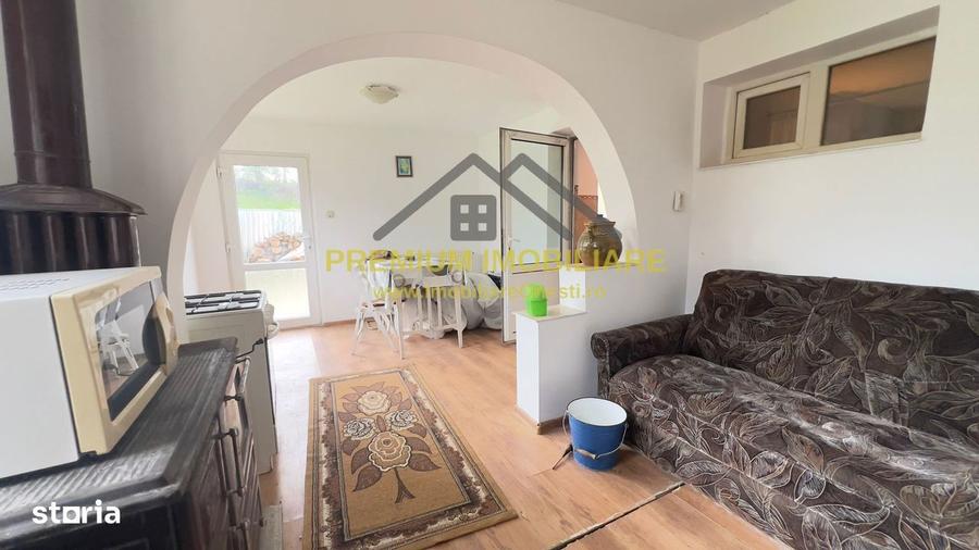 Casă cu 6 camere cu Teren 2500 Mp în Bogdănești