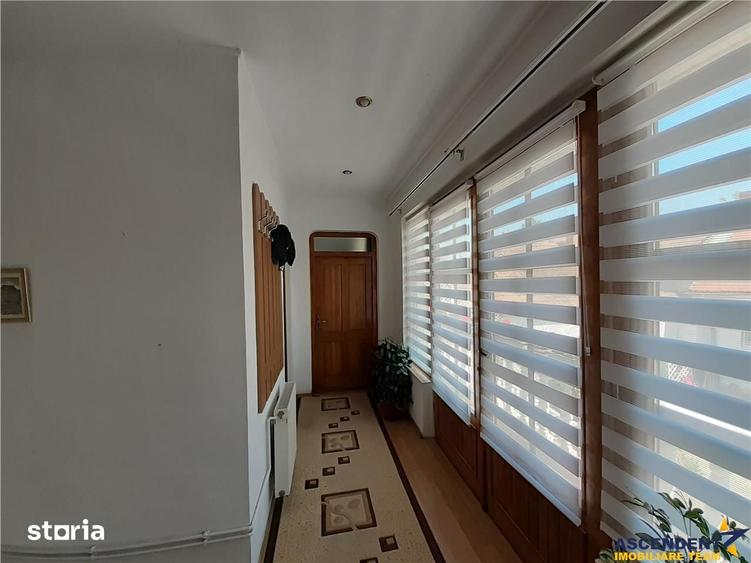 Casă cu 4 camere cu Teren 392 Mp în Libertății
