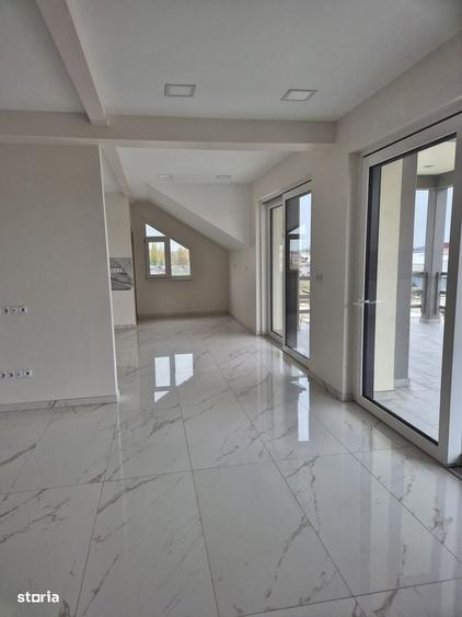 Apartament cu 4 camere în Cloșca