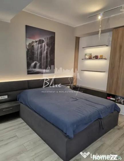 Apartament cu 3 camere decomandat în Delfinariu