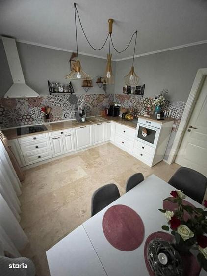 Casă cu 4 camere cu Teren 329 Mp în Central