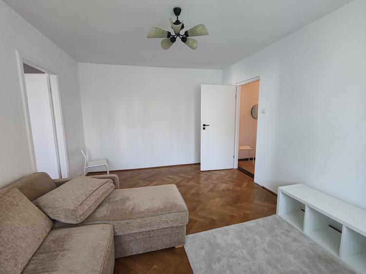 Apartament cu 2 camere semidecomandat în Gemenii