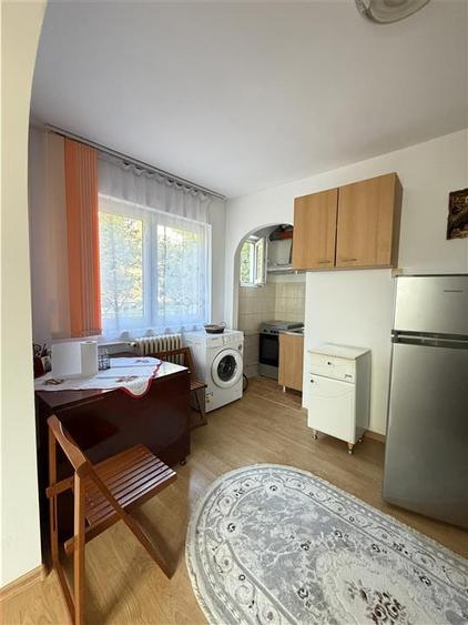 Apartament cu 2 camere nedecomandat în Podu Roș