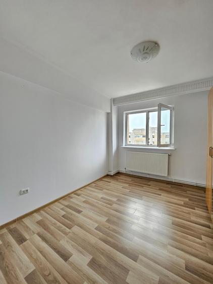 Apartament cu 3 camere decomandat în Nord