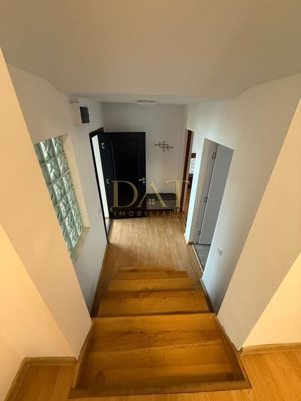 Apartament cu 2 camere decomandat, mobilat în Europa