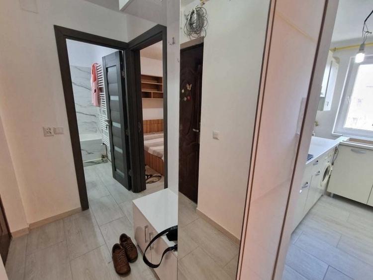 Apartament cu 3 camere decomandat în Preajba Mare
