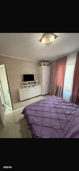 Casă cu 4 camere cu Teren 200 Mp în Central