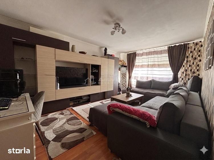 Apartament cu 3 camere decomandat în Rogerius