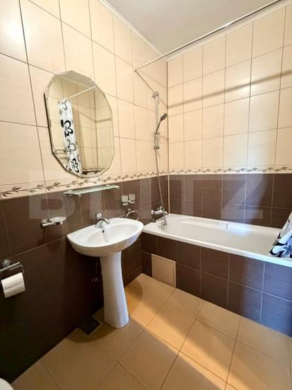 Apartament cu 2 camere semidecomandat, mobilat în Bună Ziua