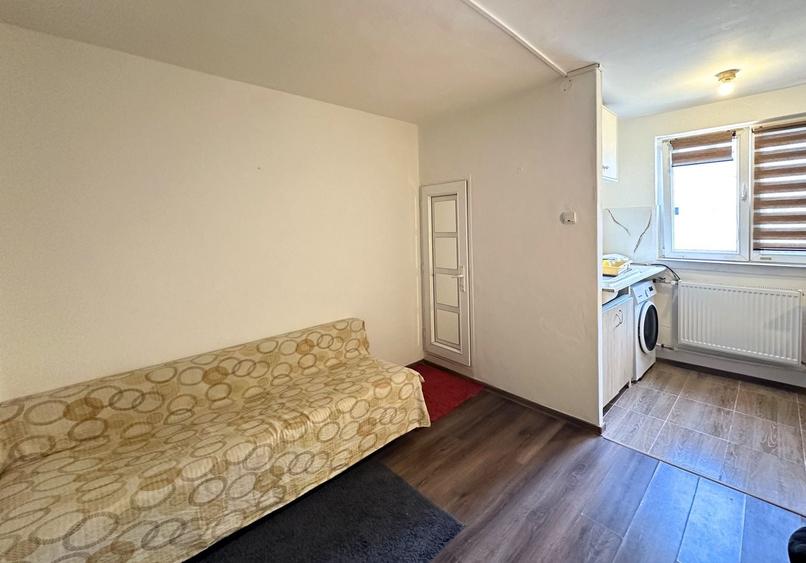 Garsonieră nedecomandată în Jiului