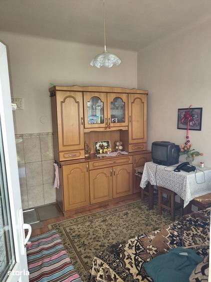 Casă cu 4 camere cu Teren 1000 Mp în Ceuaș