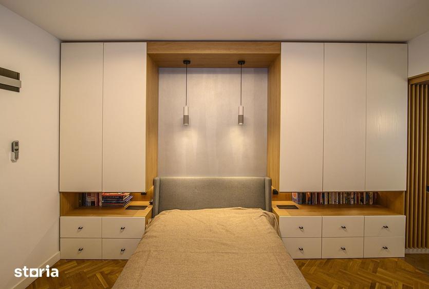 Apartament cu 4 camere în Romană