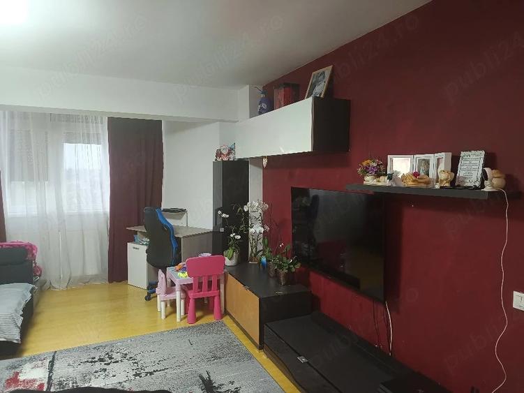 Apartament cu 2 camere semidecomandat în Central