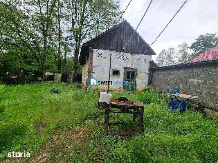 Casă cu 2 camere cu Teren 382 Mp în Șinca