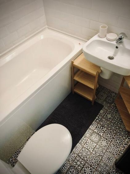 Apartament cu 2 camere semidecomandat, mobilat în Universitate