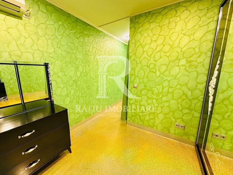 Casă individuală cu 5 camere cu Canalizare în Rogerius