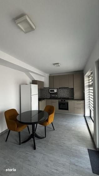 Inchiriez apartament zona UMF - 1