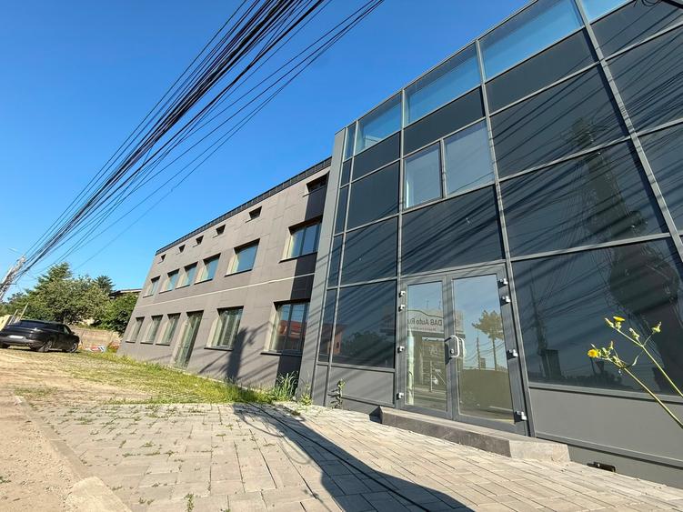 Spațiu comercial, de 750 mp, în Central