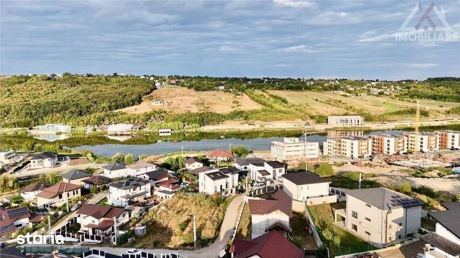 Apartament cu 3 camere în Aroneanu