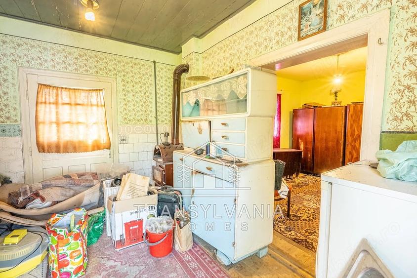 Casă cu Teren 2560 Mp în Sâmboleni