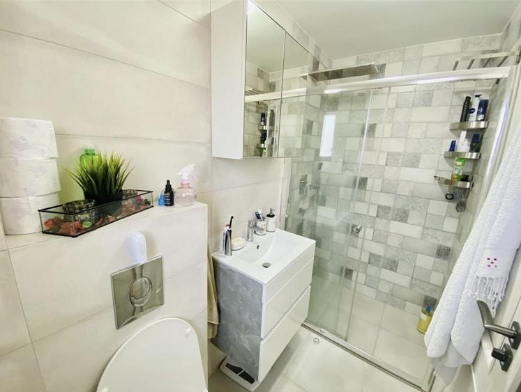 Apartament cu 4 camere semidecomandat în Arhitecților - Calea Cisnădiei