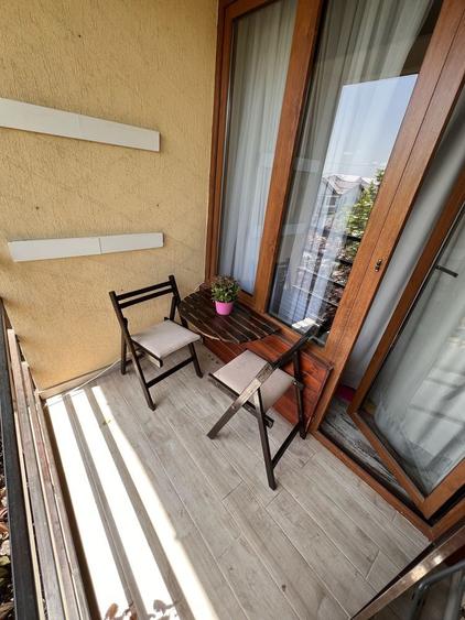 Apartament cu 3 camere decomandat, mobilat în Central