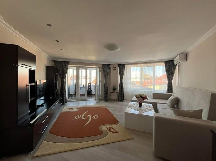 Apartament cu 3 camere decomandat în Central
